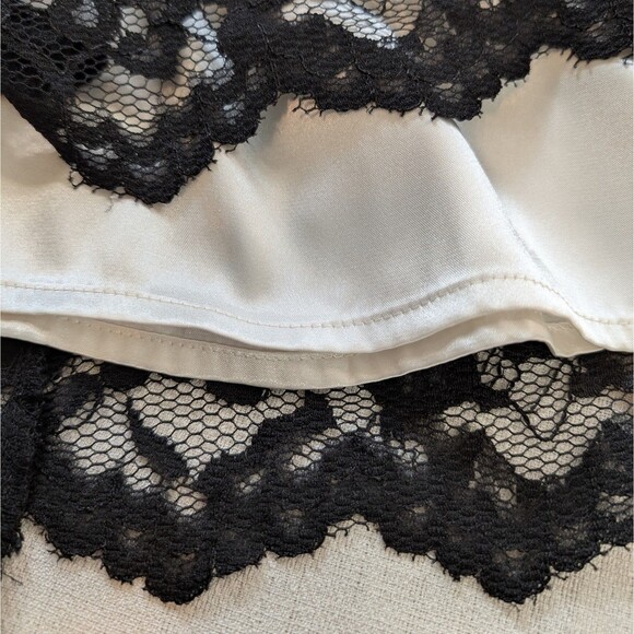 Notations Woman Petite MEDIUM Black Lace Over Ivory Knee Length Skirt Whimsygoth - Picture 11 of 13